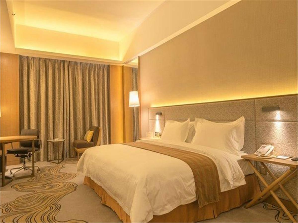 The Summit Hotel Жонгшан Екстериор снимка