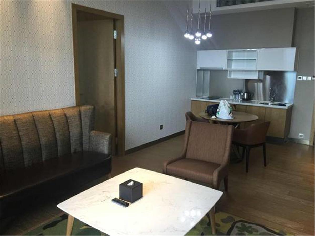 The Summit Hotel Жонгшан Екстериор снимка