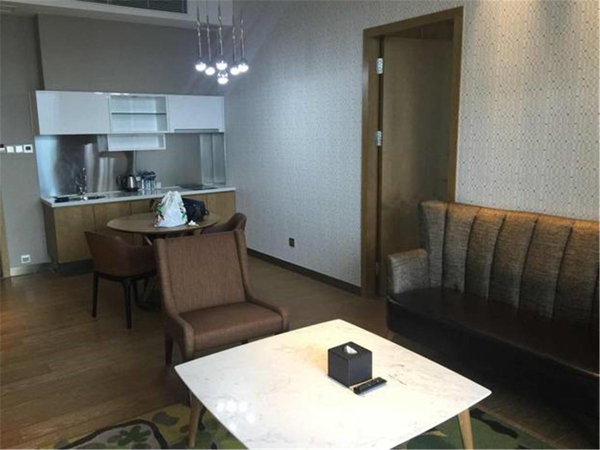 The Summit Hotel Жонгшан Екстериор снимка